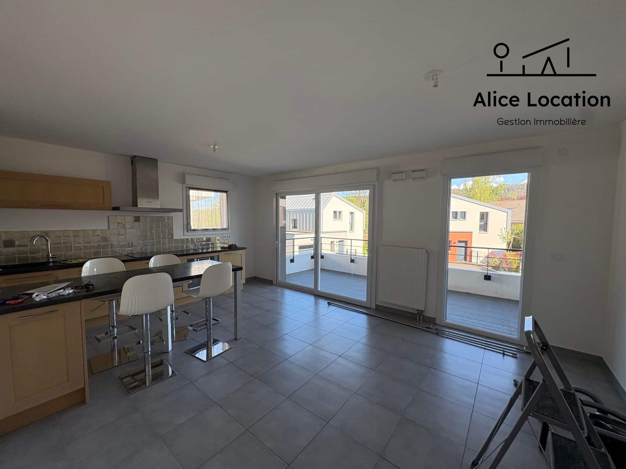 SUPERBE T3 MEUBLE AVEC GARAGE ET PARKING –  THONON LES BAINS