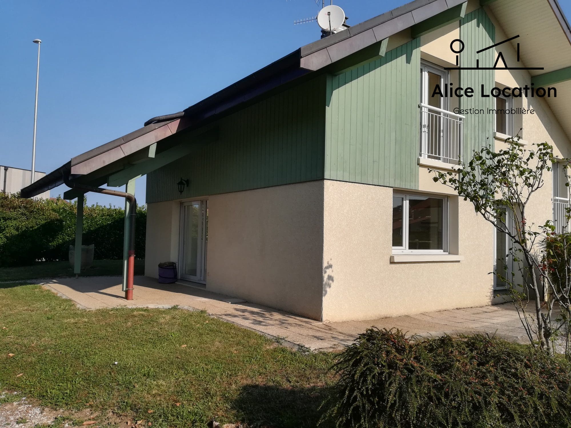 Superbe villa  avec sous sol sur un terrain de 800m2 – proche lac