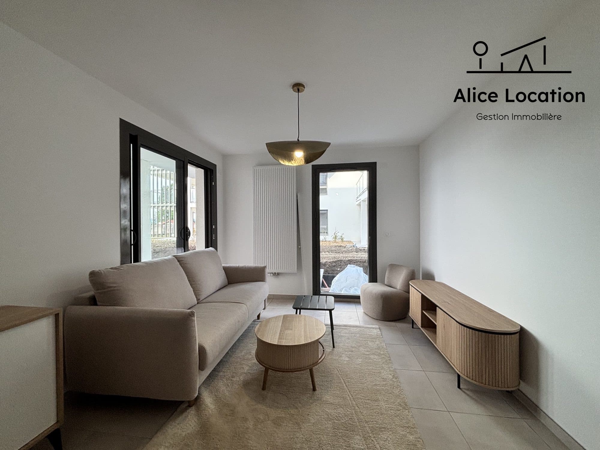 SUPERBE T2 MEUBLE EN REZ DE JARDIN – RESIDENCE DE STANDING –  EVIAN LES BAINS